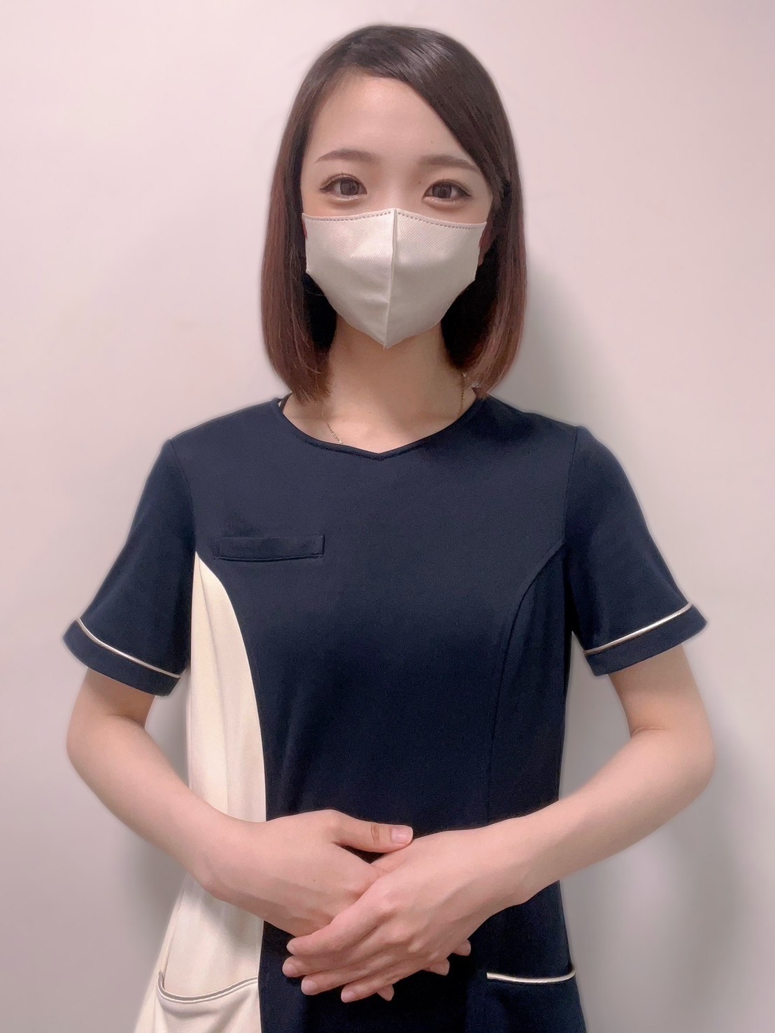 スタッフ名